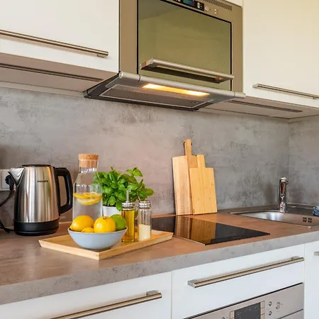 Lord Nelson 401 Apartman *